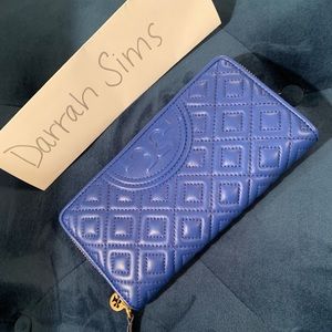 Tory Burch Wallet.